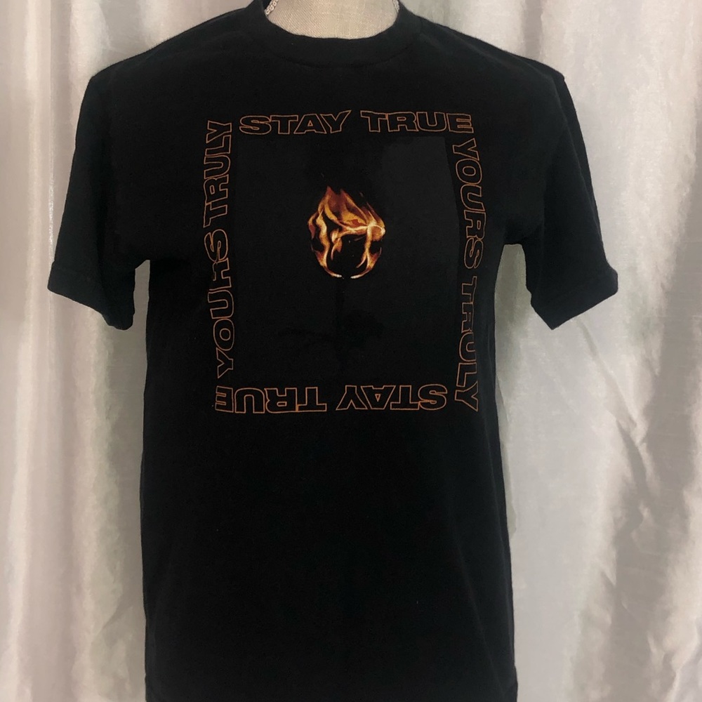 Black junior shirt